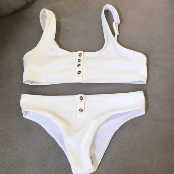 New w/out Tags White Bikini - Picture 1 of 3